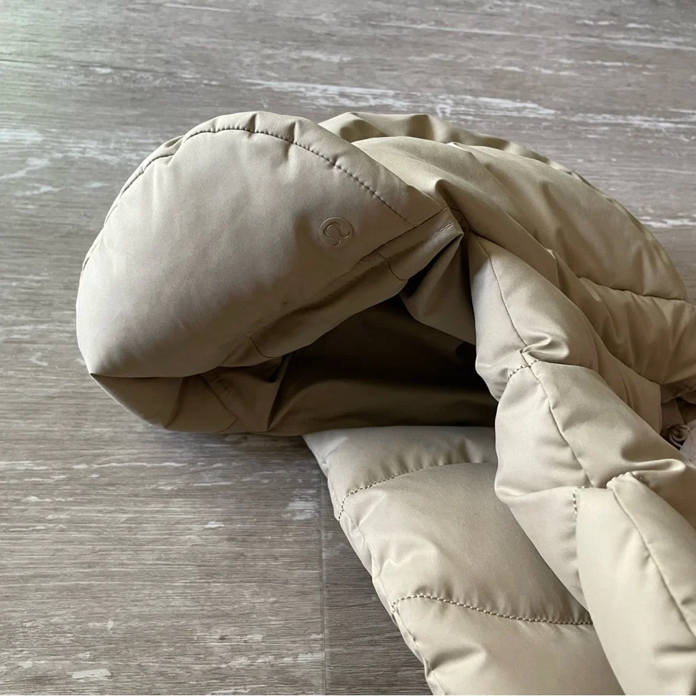 Size S/M NWT Lululemon Wunder Puff Trapper Hat - Trench - Picture 2 of 7